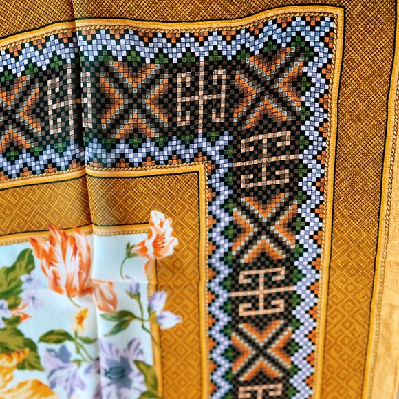 Christian Dior Vintage Silk Scarf – Floral Pattern with Geometric Border - Picture 9 of 12